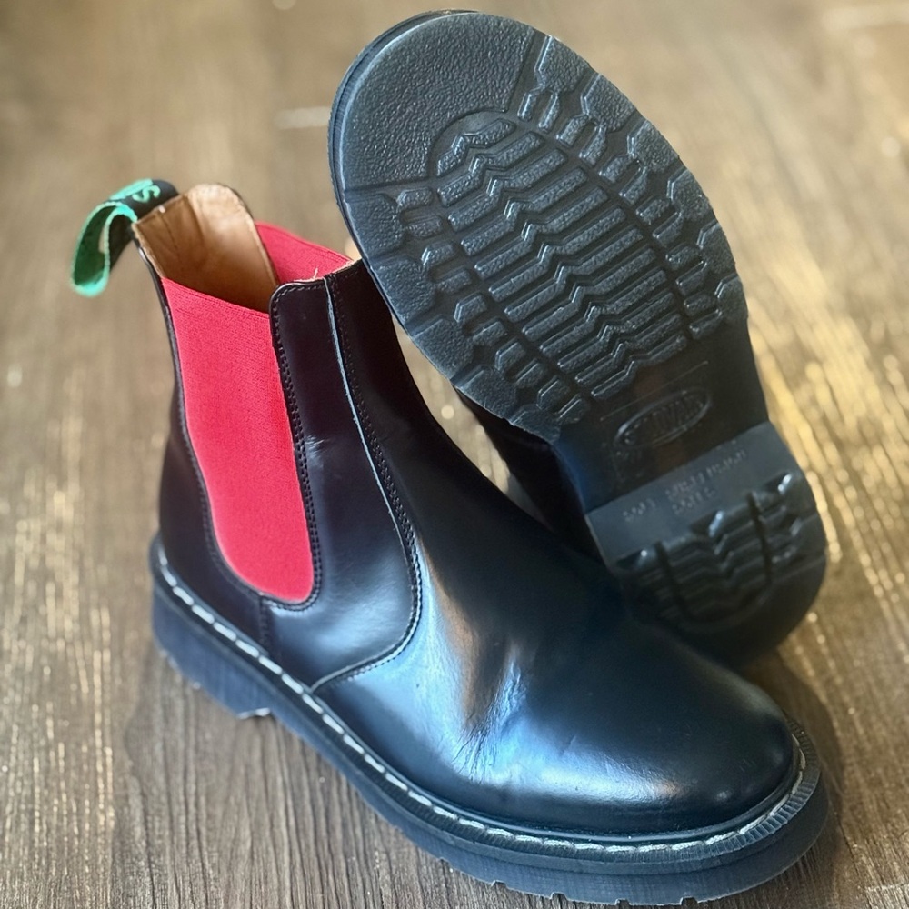 Solovair Black and Red Dealer Boot (Chelsea style)